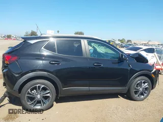 2023 Buick Encore GX Select z VIN KL4MMDS2XPB012337, wystawiony jako IAAI lot #42514934 z przebiegiem 45 056 mil mil oraz . Historia ofert i sprzedaży dostępna na DreamBid. Obrazek 13.