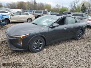 2025 Kia K4 LXS with VIN 3KPFT4DE2SE100206, listed as a Copart auction lot 53188025 with 14 mi miles and Clean Title. Bid and sale history available at carsss.com. Image 1.