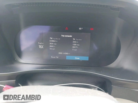 2024 Volvo XC40 Plus Dark Theme with VIN YV4L12UL5R2308371, listed as a IAAI auction lot 42516455 with 9,056 mi miles and . Bid and sale history available at DreamBid. Image 7.