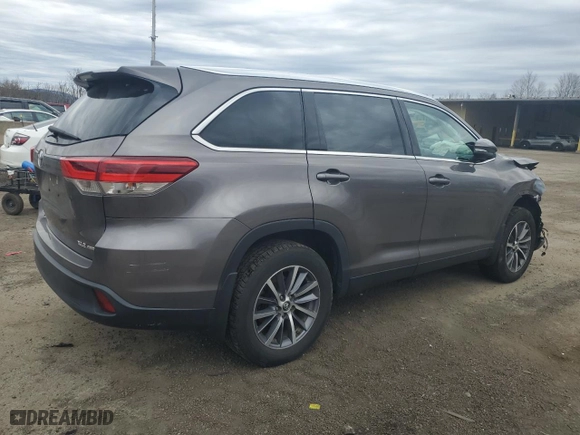 2019 Toyota Highlander SE with VIN 5TDJZRFH8KS598432, listed as a Copart auction lot 48376755 with 87,674 mi miles and Salvage Title. Bid and sale history available at carsss.com. Image 3.