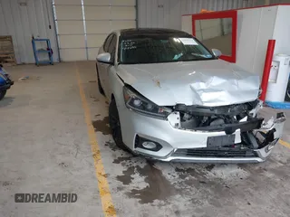 2017 Kia Cadenza Premium z VIN KNALC4J12H5089486, wystawiony jako IAAI lot #41437774 z przebiegiem 91 024 mil mil oraz . Historia ofert i sprzedaży dostępna na DreamBid. Obrazek 1.