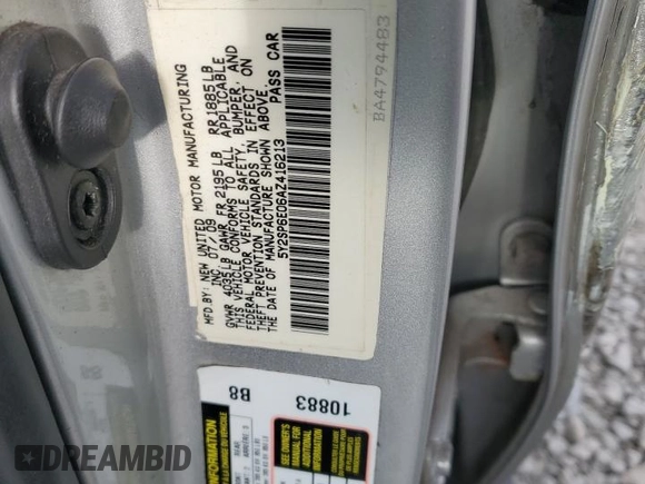 2010 Pontiac Vibe 1SB z VIN 5Y2SP6E06AZ416213, wystawiony jako Copart lot #46431675 z przebiegiem 227 303 mil mil oraz Nie do naprawy • Non repairable. Historia ofert i sprzedaży dostępna na DreamBid. Obrazek 14.