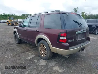 2007 Ford Explorer Eddie Bauer с VIN 1FMEU74867UA96850, выставлен на аукционе IAAI как лот 42342510 с пробегом 265 583 миль миль и . История ставок и продаж доступна на DreamBid. Изображение 3.