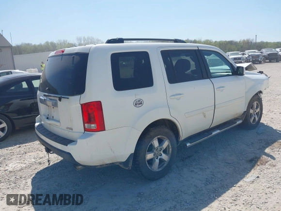 2011 Honda Pilot EX-L with VIN 5FNYF4H69BB091503, listed as a IAAI auction lot 42103011 with 246,816 mi miles and . Bid and sale history available at carsss.com. Image 4.