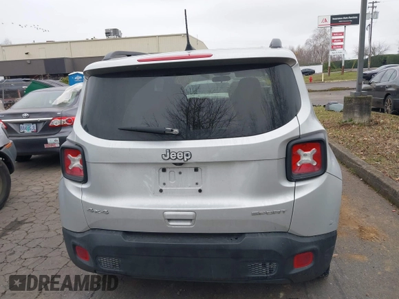2020 Jeep Renegade Jeepster with VIN ZACNJBAB8LPL52205, listed as a IAAI auction lot 41477675 with 66,731 mi miles and . Bid and sale history available at carsss.com. Image 16.