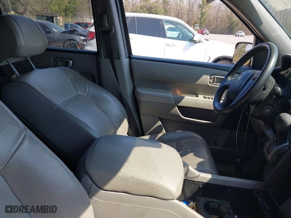 2013 Honda Pilot EX-L with VIN 5FNYF3H52DB003590, listed as a IAAI auction lot 41678369 with 221,276 mi miles. Bid and sale history available at carsss.com. Image 5.