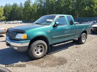 2000 Ford F-150 XL z VIN 1FTRX18L3YNA45245, wystawiony jako Copart lot #64339045 z przebiegiem 116 631 mil mil oraz Czysty tytuł • Clean title. Historia ofert i sprzedaży dostępna na DreamBid. Obrazek 1.