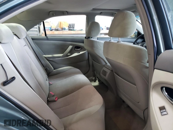 2010 Toyota Camry z VIN JTNBF3EK3A3002517, wystawiony jako Copart lot #57753675 z przebiegiem 196 094 mil mil oraz Szkoda całkowita • Salvage title. Historia ofert i sprzedaży dostępna na DreamBid. Obrazek 10.