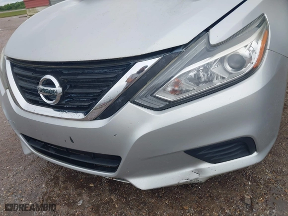 2017 Nissan Altima 2.5 SR with VIN 1N4AL3AP5HC482165, listed as a IAAI auction lot 41936944 with 108,952 mi miles. Bid and sale history available at carsss.com. Image 6.