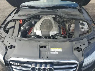 2015 Audi A8 3.0T z VIN WAU3GAFD6FN036423, wystawiony jako Copart lot #60436925 z przebiegiem 161 677 mil mil oraz Szkoda całkowita • Salvage title. Historia ofert i sprzedaży dostępna na DreamBid. Obrazek 11.
