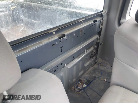 2005 Ford F-150 XL with VIN 1FTRF14W95NB35689, listed as a IAAI auction lot 42289586 with 287,199 mi miles and . Bid and sale history available at DreamBid. Image 8.
