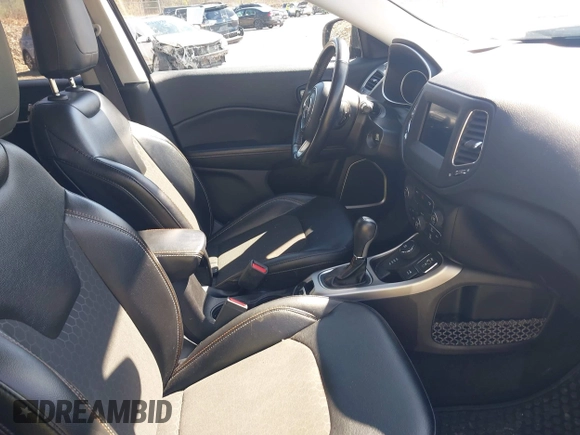 2020 Jeep Compass Latitude with VIN 3C4NJDBB0LT117321, listed as a IAAI auction lot 42027512 with 42,840 mi miles and . Bid and sale history available at DreamBid. Image 5.