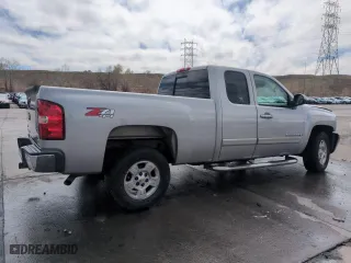 2007 Chevrolet Silverado 1500 LTZ with VIN 1GCEK19077Z643024, listed as a Copart auction lot 52526455 with 122,460 mi miles and Salvage Title. Bid and sale history available at carsss.com. Image 3.