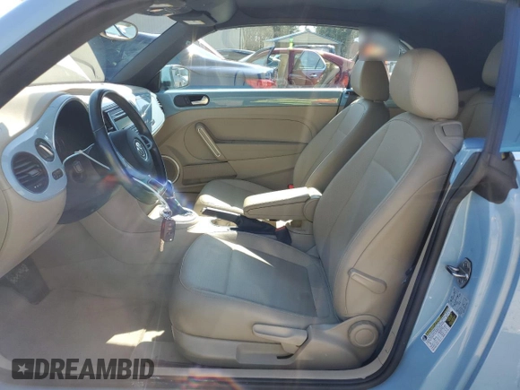 2015 Volkswagen Beetle 1.8T w/Tech with VIN 3VW517AT6FM814726, listed as a Copart auction lot 51413895 with 59,007 mi miles and Salvage Title. Bid and sale history available at DreamBid. Image 7.