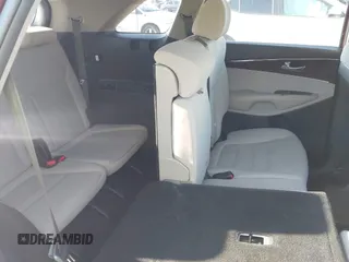 2016 Kia Sorento LX with VIN 5XYPGDA34GG128787, listed as a IAAI auction lot 41920884 with 70,417 mi miles. Bid and sale history available at carsss.com. Image 8.
