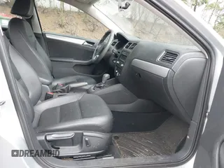 2013 Volkswagen Jetta SE с VIN 3VWDP7AJ5DM367473, выставлен на аукционе IAAI как лот 42541037 с пробегом 132 614 миль миль и . История ставок и продаж доступна на DreamBid. Изображение 5.