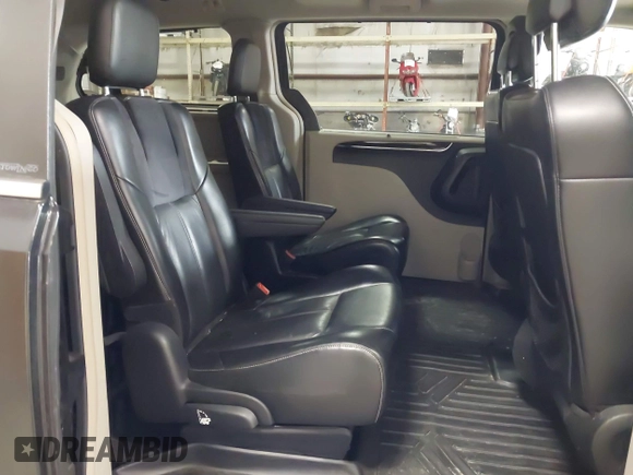 2013 Chrysler Town & Country Limited with VIN 2C4RC1GG0DR509167, listed as a IAAI auction lot 41973819 with 186,896 mi miles. Bid and sale history available at carsss.com. Image 8.