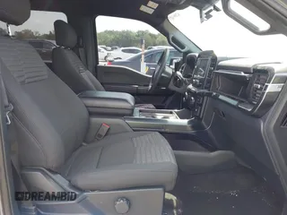 2021 Ford F-150 XL with VIN 1FTEW1CP3MFA80786, listed as a IAAI auction lot 42061952 with 32,071 mi miles. Bid and sale history available at carsss.com. Image 5.