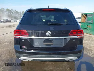2018 Volkswagen Atlas SE with VIN 1V2DR2CA9JC540162, listed as a IAAI auction lot 41631056 with 80,802 mi miles and . Bid and sale history available at DreamBid. Image 16.