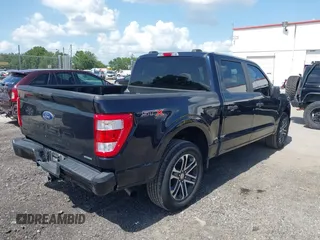 2023 Ford F-150 XL z VIN 1FTEW1CP0PKD72617, wystawiony jako IAAI lot #42642922 z przebiegiem 52 966 mil mil oraz . Historia ofert i sprzedaży dostępna na DreamBid. Obrazek 4.