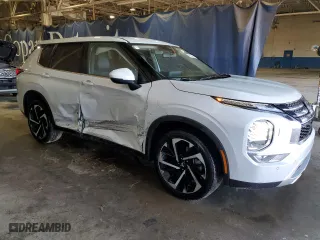 2024 Mitsubishi Outlander SE with VIN JA4J4VA87RZ029735, listed as a Copart auction lot 53530335 with 28,379 mi miles and Clean Title. Bid and sale history available at carsss.com. Image 4.