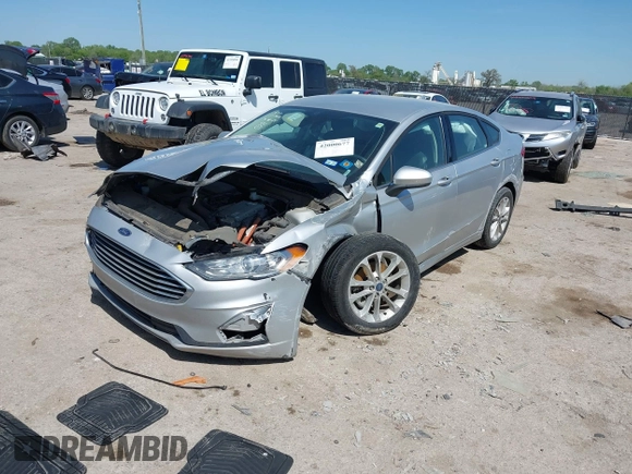 2019 Ford Fusion SE with VIN 3FA6P0LU1KR222141, listed as a IAAI auction lot 42000677 with 122,898 mi miles and . Bid and sale history available at carsss.com. Image 17.