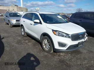 2018 Kia Sorento LX V6 with VIN 5XYPGDA50JG419263, listed as a IAAI auction lot 41592628 with 45,266 mi miles. Bid and sale history available at carsss.com. Image 1.