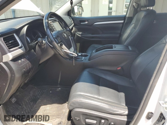 2017 Toyota Highlander XLE with VIN 5TDJZRFH2HS514016, listed as a Copart auction lot 57293565 with 125,738 mi miles and Salvage title. Bid and sale history available at DreamBid. Image 7.