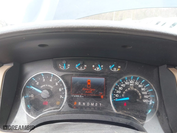 2013 Ford F-150 XL with VIN 1FTFW1CF7DFD64689, listed as a IAAI auction lot 41875958 with 174,366 mi miles. Bid and sale history available at carsss.com. Image 7.
