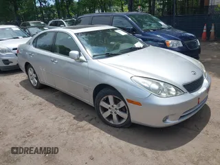 2005 Lexus ES 350 z VIN JTHBA30G555112225, wystawiony jako IAAI lot #42401927 z przebiegiem 234 189 mil mil oraz . Historia ofert i sprzedaży dostępna na DreamBid. Obrazek 1.