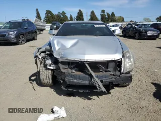 2011 Cadillac CTS z VIN 1G6DA1ED4B0132278, wystawiony jako Copart lot #52191915 z przebiegiem 115 933 mil mil oraz Szkoda całkowita • Salvage title. Historia ofert i sprzedaży dostępna na DreamBid. Obrazek 5.