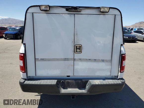 2018 Ford F-150 XL z VIN 1FTEX1CB0JKF29765, wystawiony jako Copart lot #63671145 z przebiegiem 106 036 mil mil oraz Czysty tytuł • Clean title. Historia ofert i sprzedaży dostępna na DreamBid. Obrazek 6.