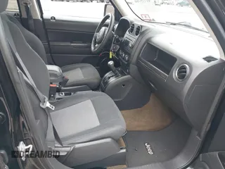 2016 Jeep Patriot Sport z VIN 1C4NJRBB3GD594933, wystawiony jako IAAI lot #41775766 z przebiegiem 133 275 mil mil oraz . Historia ofert i sprzedaży dostępna na DreamBid. Obrazek 5.
