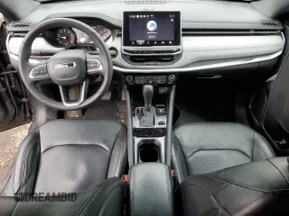 2023 Jeep Compass Latitude Lux с VIN 3C4NJDFN6PT504143, выставлен на аукционе Copart как лот 55093255 с пробегом 60 834 миль миль и Списание • Salvage title. История ставок и продаж доступна на DreamBid. Изображение 8.