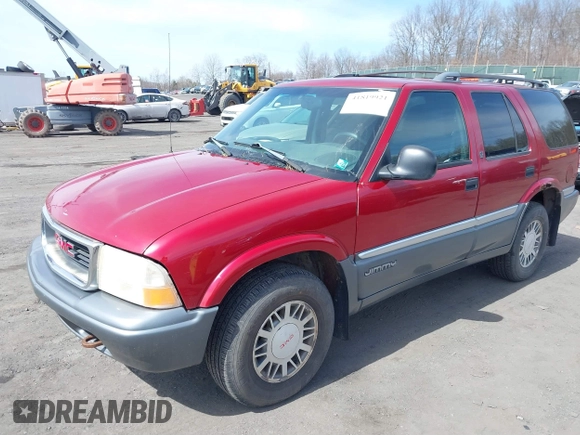 1998 GMC Jimmy SLT with VIN 1GKDT13W1W2521468, listed as a IAAI auction lot 41819921 with 161,931 mi miles. Bid and sale history available at carsss.com. Image 2.