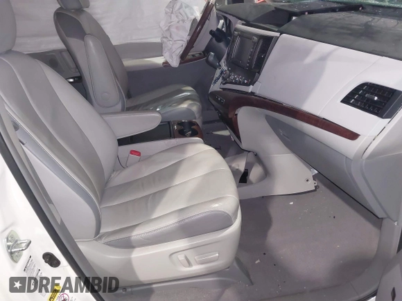 2011 Toyota Sienna XLE with VIN 5TDDK3DC8BS013015, listed as a IAAI auction lot 41445174 with 127,109 mi miles. Bid and sale history available at carsss.com. Image 5.