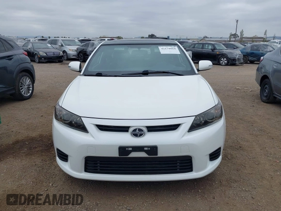 2013 Scion tC z VIN JTKJF5C70D3062150, wystawiony jako IAAI lot #42178060 z przebiegiem 97 480 mil mil oraz . Historia ofert i sprzedaży dostępna na DreamBid. Obrazek 12.