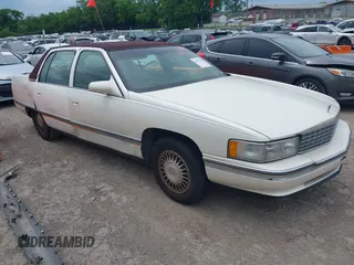 1994 Cadillac DeVille z VIN 1G6KD52BXRU244174, wystawiony jako IAAI lot #42177930 z przebiegiem 120 131 mil mil oraz . Historia ofert i sprzedaży dostępna na DreamBid. Obrazek 1.