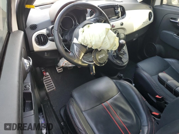 2017 FIAT 500 Abarth z VIN 3C3CFFFH1HT530394, wystawiony jako Copart lot #47134865 z przebiegiem Nie podano mil oraz Szkody całkowita. Historia ofert i sprzedaży dostępna na DreamBid. Obrazek 8.