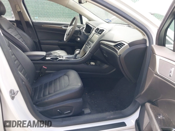 2013 Ford Fusion SE with VIN 3FA6P0HR7DR388218, listed as a IAAI auction lot 42627924 with 96,809 mi miles and . Bid and sale history available at DreamBid. Image 5.