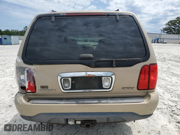 1998 Lincoln Navigator with VIN 5LMEU27L6WLJ08760, listed as a Copart auction lot 58352295 with 171,635 mi miles and Salvage title. Bid and sale history available at DreamBid. Image 6.