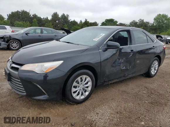 2017 Toyota Camry XLE z VIN 4T1BF1FK5HU780261, wystawiony jako Copart lot #57806555 z przebiegiem 216 536 mil mil oraz Szkoda całkowita • Salvage title. Historia ofert i sprzedaży dostępna na DreamBid. Obrazek 1.