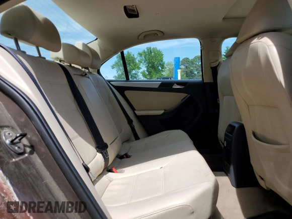 2011 Volkswagen Jetta SEL с VIN 3VWLX7AJ0BM359581, выставлен на аукционе Copart как лот 56222225 с пробегом 195 871 миль миль и Чистый • Clean title. История ставок и продаж доступна на DreamBid. Изображение 10.
