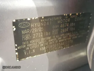 2005 Hyundai XG350 with VIN KMHFU45E65A411779, listed as a Copart auction lot 87405944 with 39,510 mi miles and Salvage Title. Bid and sale history available at carsss.com. Image 13.