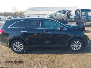 2016 Kia Sorento LX with VIN 5XYPG4A32GG031328, listed as a IAAI auction lot 41890459 with 158,475 mi miles. Bid and sale history available at carsss.com. Image 13.