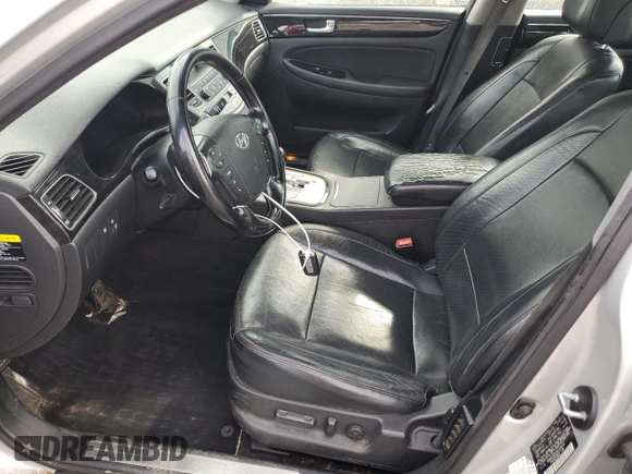 2013 Hyundai Genesis 3.8L z VIN KMHGC4DD2DU234242, wystawiony jako Copart lot #59992075 z przebiegiem 191 254 mil mil oraz Szkoda całkowita • Salvage title. Historia ofert i sprzedaży dostępna na DreamBid. Obrazek 7.
