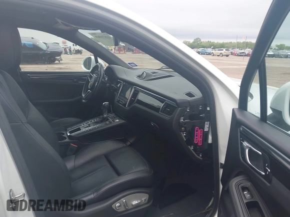 2017 Porsche Macan S with VIN WP1AB2A53HLB17889, listed as a IAAI auction lot 41871069 with 63,105 mi miles and . Bid and sale history available at DreamBid. Image 5.