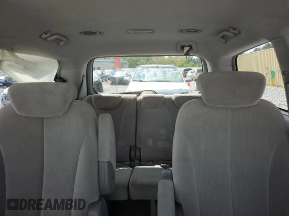 2006 Kia Sedona LX with VIN KNDMB233666057581, listed as a Copart auction lot 71027674 with 206,556 mi miles and Salvage Title. Bid and sale history available at carsss.com. Image 10.