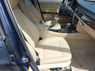 2007 BMW 3 Series 328xi with VIN WBAVC93527KX56871, listed as a IAAI auction lot 42622580 with 164,047 mi miles and . Bid and sale history available at DreamBid. Image 5.