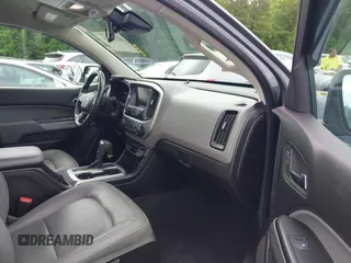 2017 Chevrolet Colorado 2WD LT z VIN 1GCGSCEN1H1227072, wystawiony jako IAAI lot #42247224 z przebiegiem 79 541 mil mil oraz . Historia ofert i sprzedaży dostępna na DreamBid. Obrazek 5.